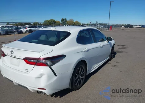 2021 Toyota Camry Se Awd z USA, uszkodzony, nr VIN 4T1G11BKXMU029922